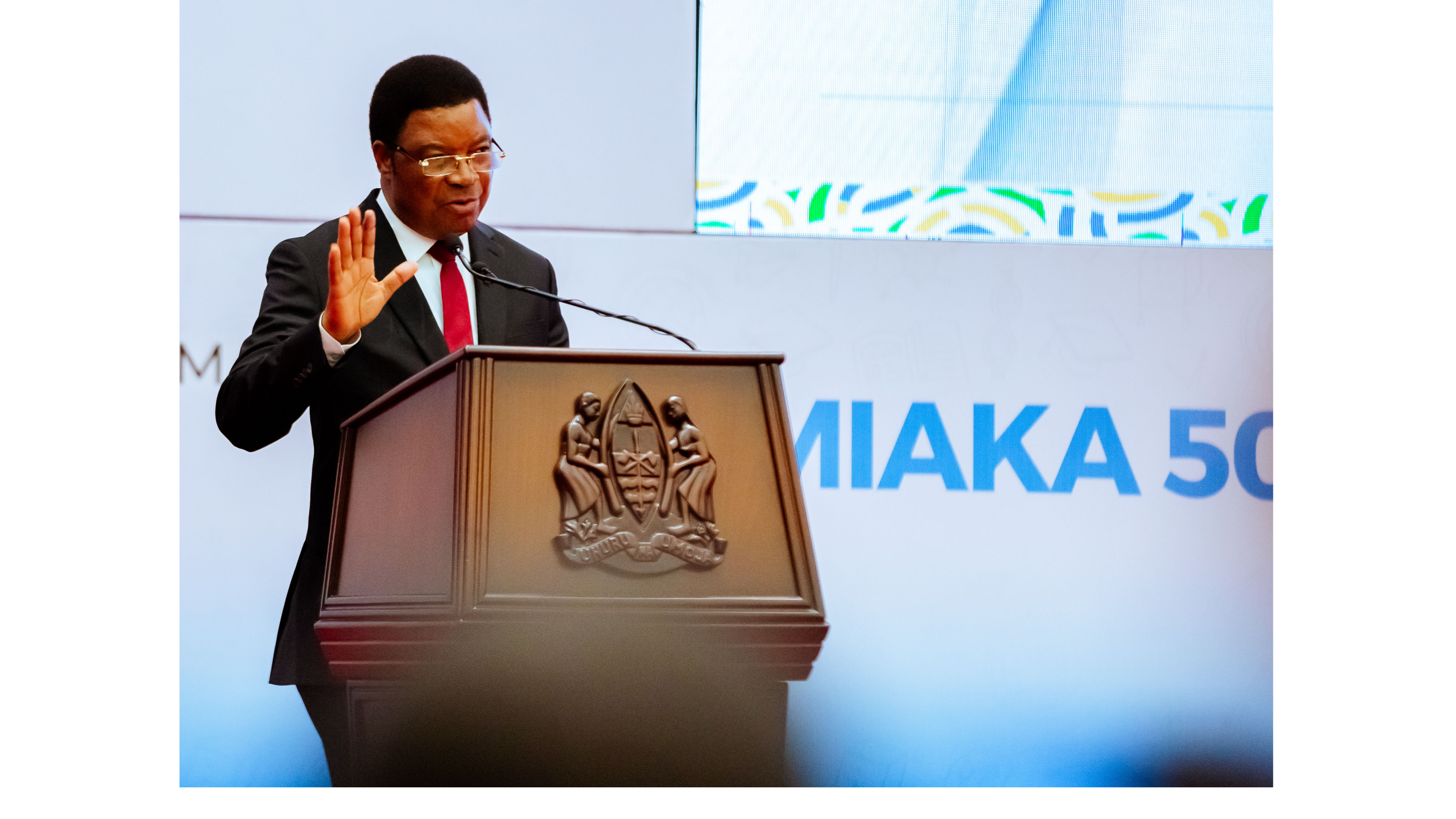 WAZIRI MKUU AHIMIZA MATUMIZI YA TEKNOLOJIA KATIKA ELIMU YA WATU WAZIMA